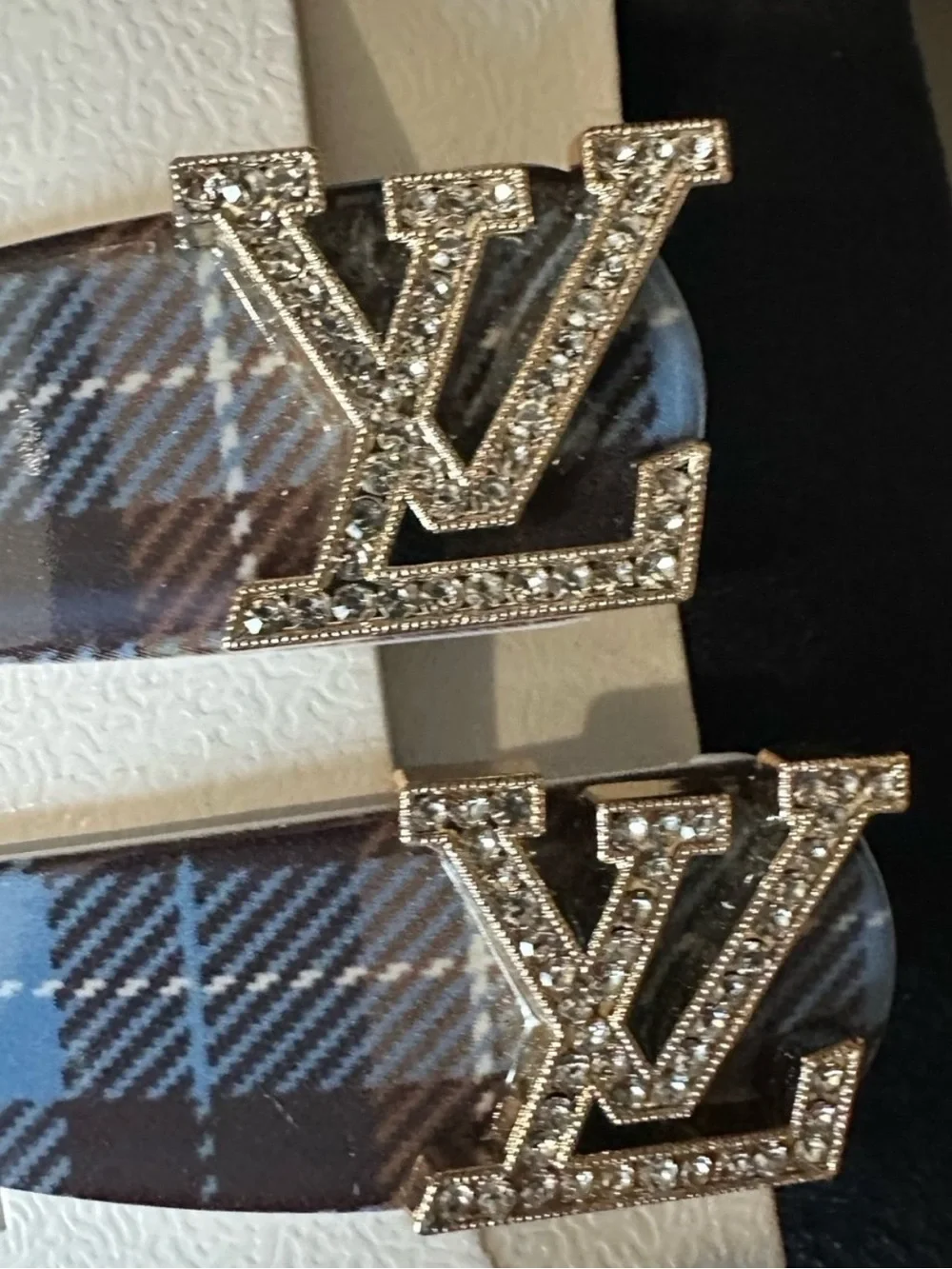 Set of 2 hair clip barrettes ! New!